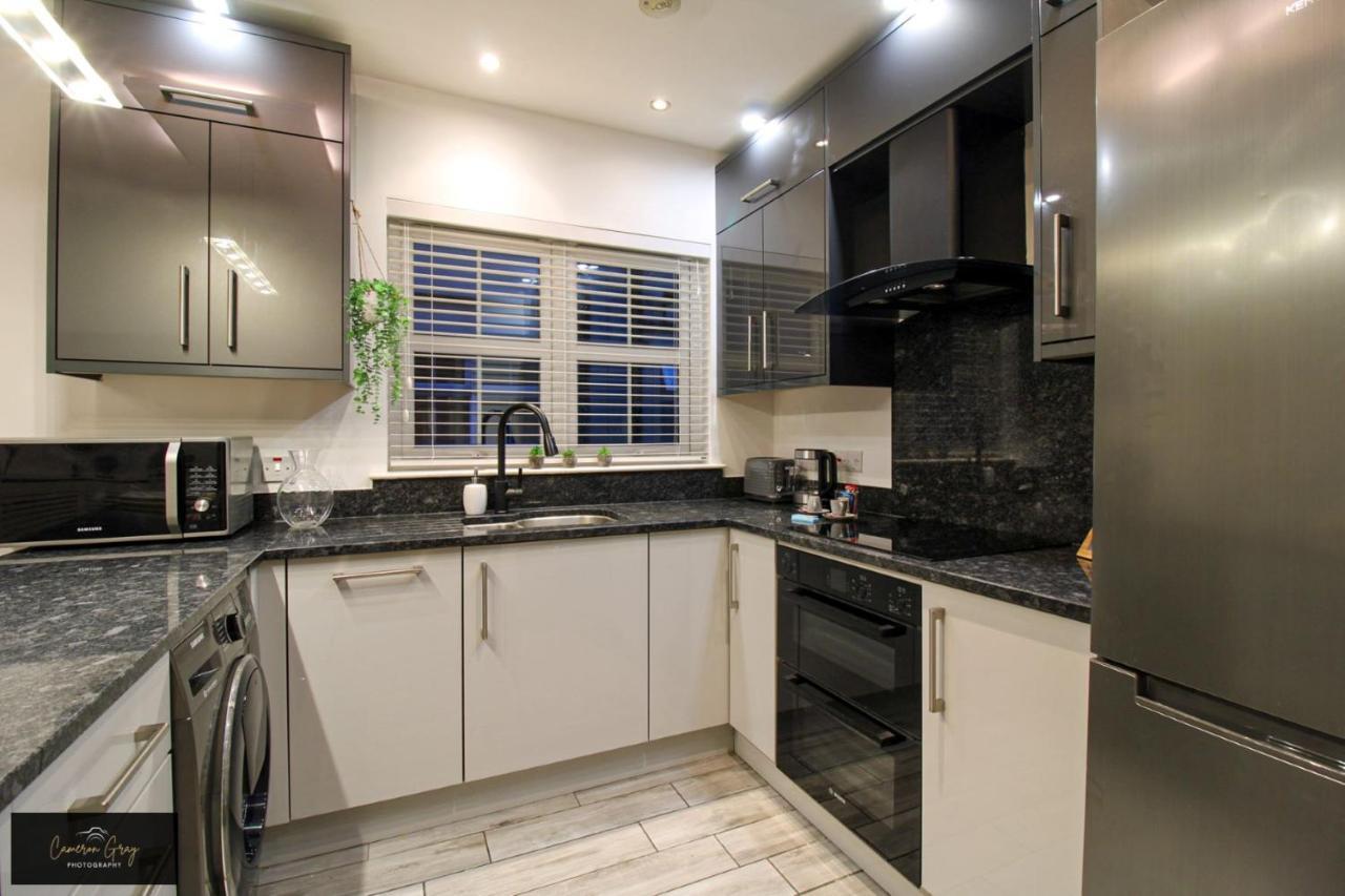 Nice 2 Bed House, Office, Wi-Fi, Free Parking Belfast Exteriér fotografie