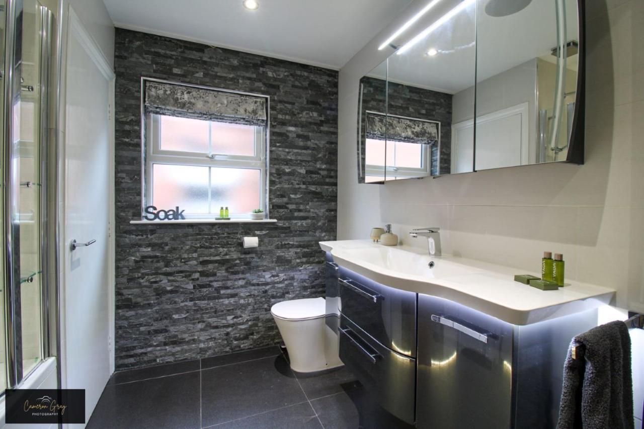 Nice 2 Bed House, Office, Wi-Fi, Free Parking Belfast Exteriér fotografie