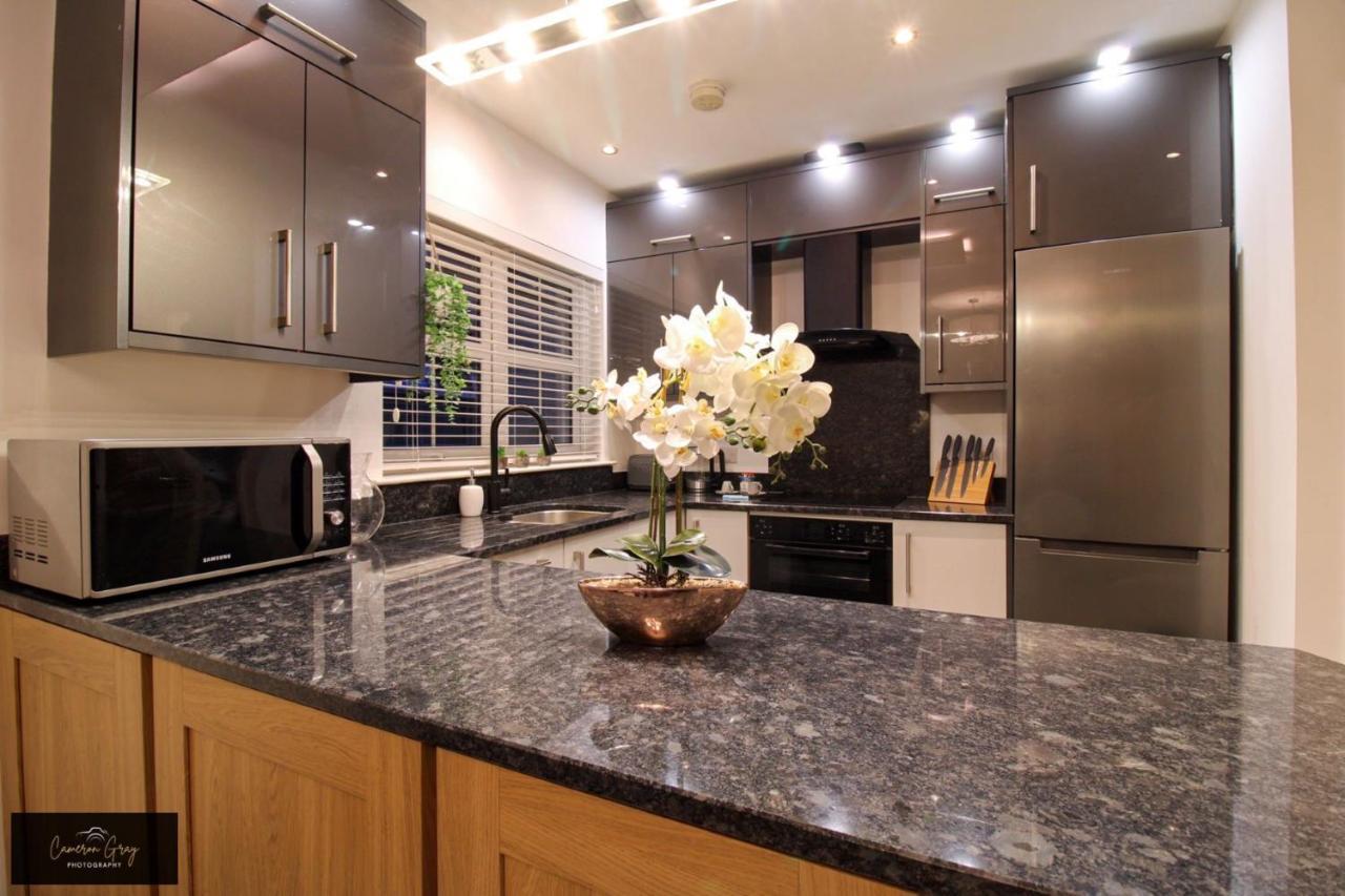 Nice 2 Bed House, Office, Wi-Fi, Free Parking Belfast Exteriér fotografie