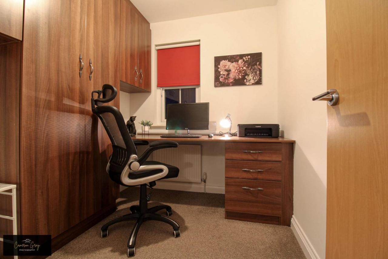 Nice 2 Bed House, Office, Wi-Fi, Free Parking Belfast Exteriér fotografie
