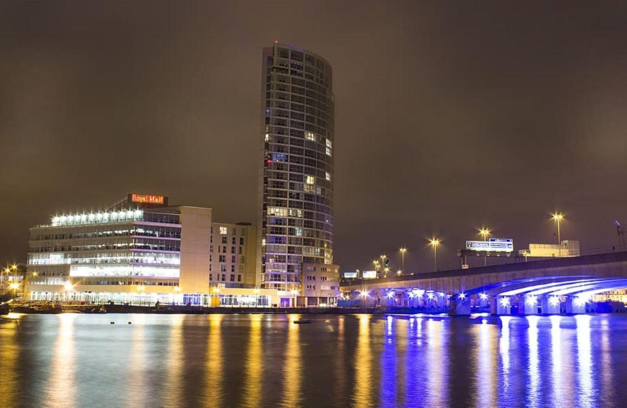 Nice 2 Bed House, Office, Wi-Fi, Free Parking Belfast Exteriér fotografie